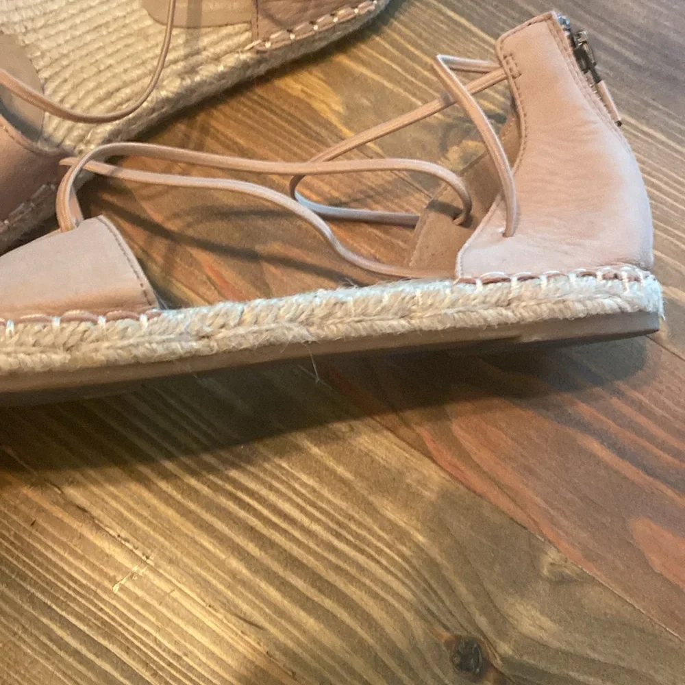 Eileen‎ Fisher round toe leather espadrille sandals